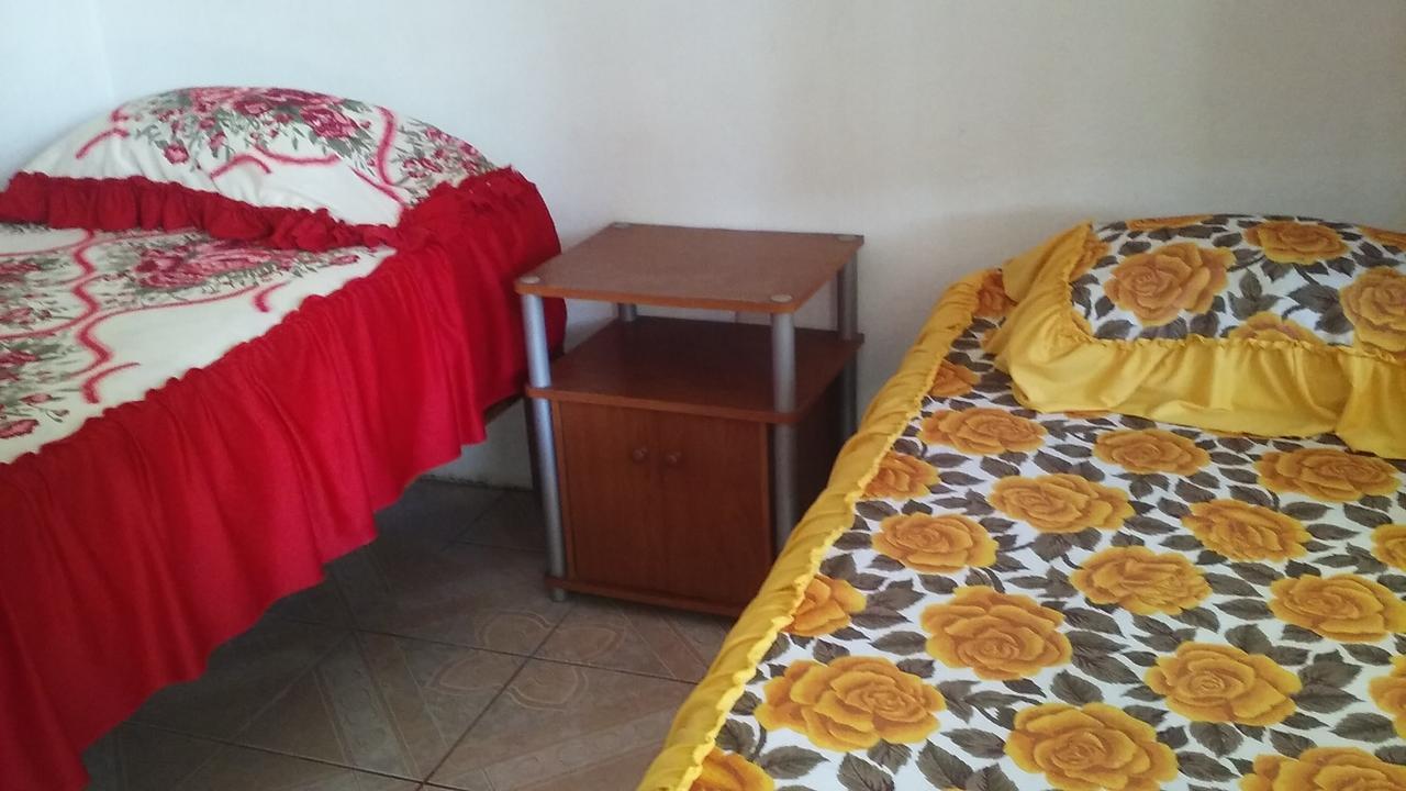 Cabinas Smith 2 Cahuita Bagian luar foto