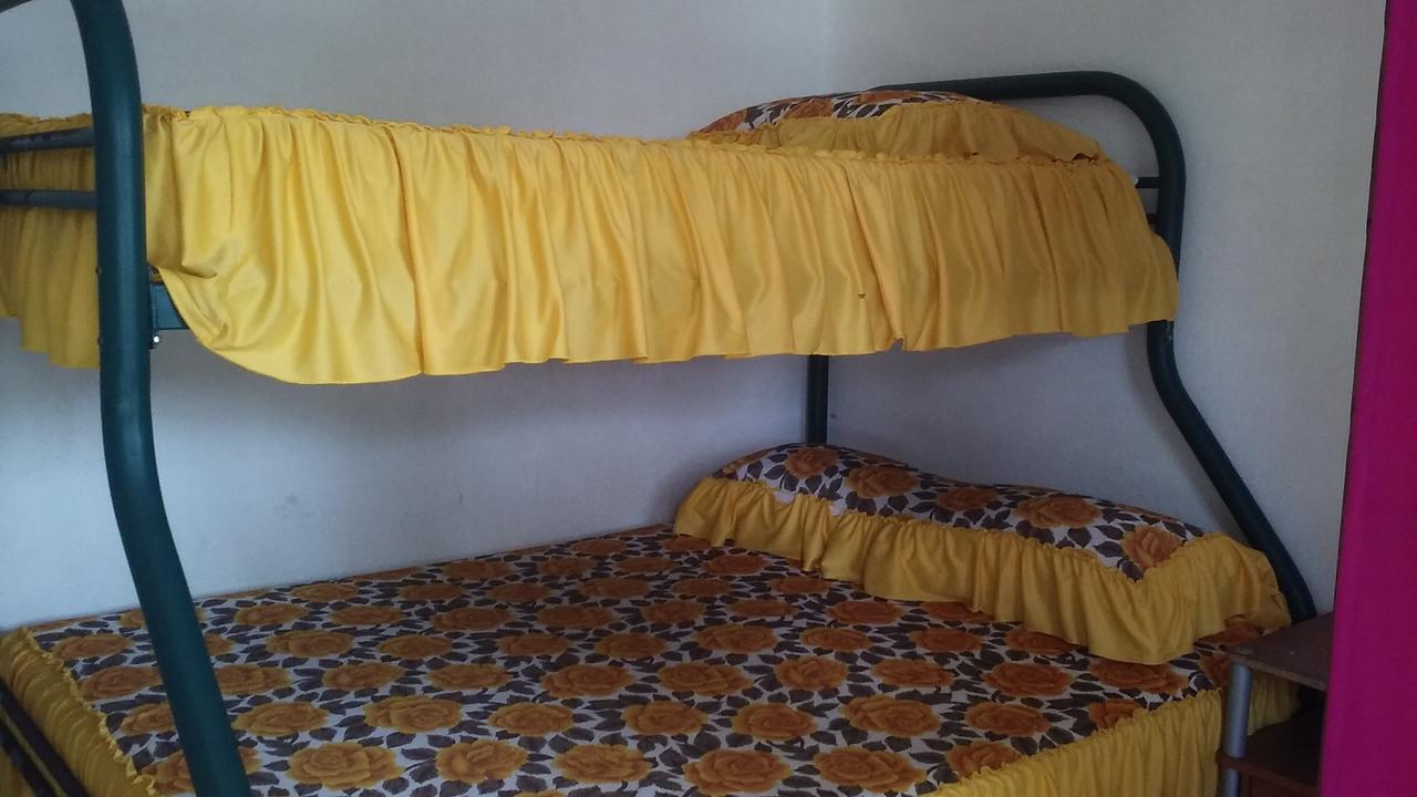 Cabinas Smith 2 Cahuita Bagian luar foto